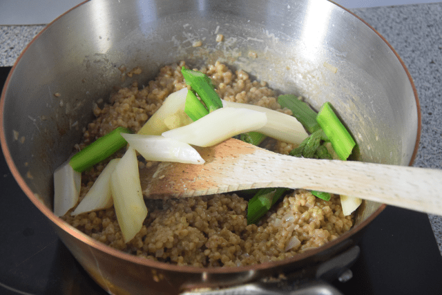 Buchweizen mit grünem und weißem Spargel (2)