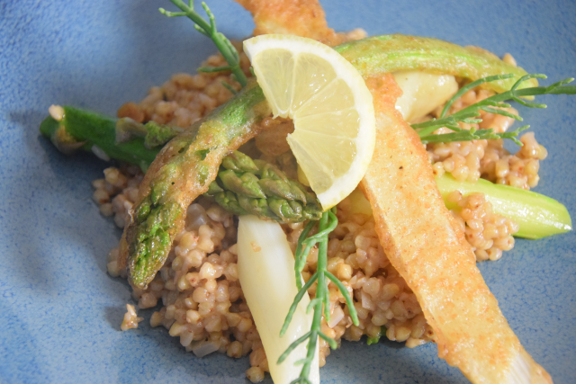 Buchweizen mit grünem und weißem Spargel (7)