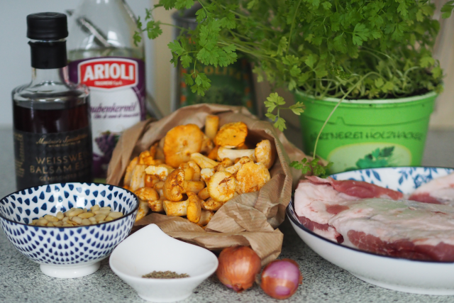 Eierschwammerlsalat mit Secreto (1)