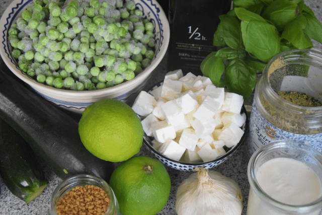 Zucchini-Erbsensuppe (1)