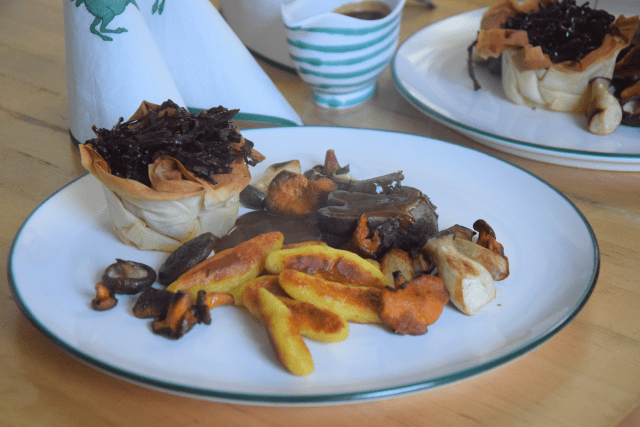 Gebratener Hirsch mit Rotkraut und Schupfnudeln (4)