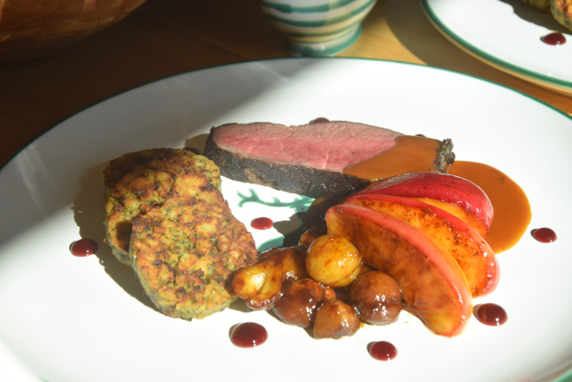 Hirsch in Herbstfärbung (8)