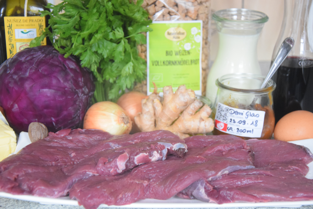 Hirschkrautrouladen mit Vollkornknödel (1).png