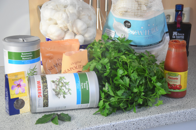 Suppe mit Maisnudeln mit Miesmuscheln (1)