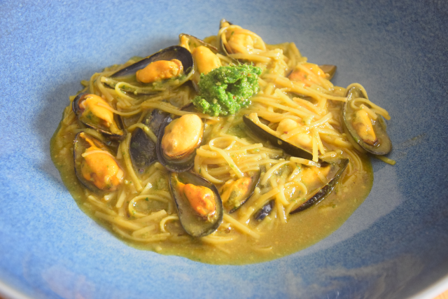 Suppe mit Maisnudeln mit Miesmuscheln (4)