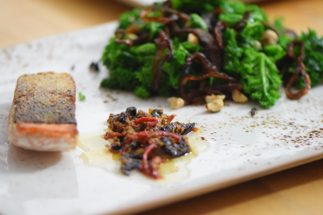 Lachs mit Zwiebelrost-Grünkohl (3)