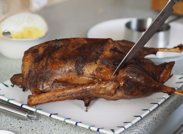 Martinigansl mit Kraut und Knödl (13)