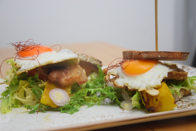 schweinsburger mit ei (5)