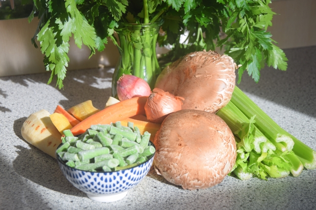 Klare Wurzelsuppe (1)