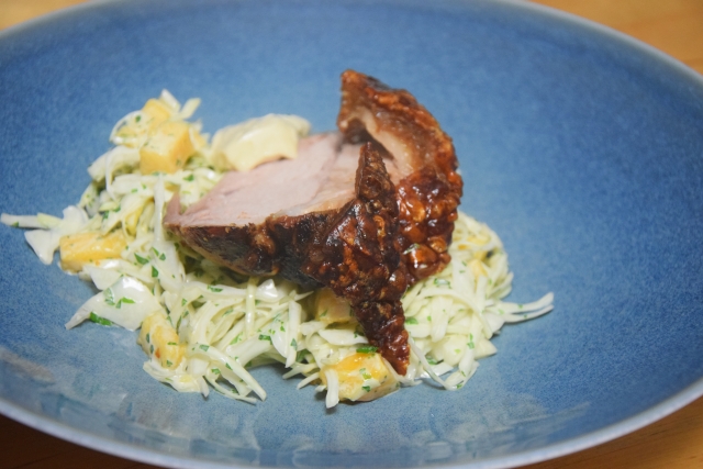 Schweinsbraten mit Mango-Krautsalat (4)