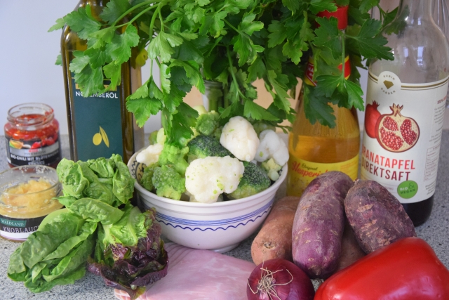 Gefüllte Süßkartoffeln mit Salatherzen (1)