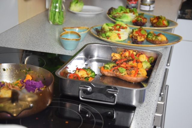 Gefüllte Süßkartoffeln mit Salatherzen (2)