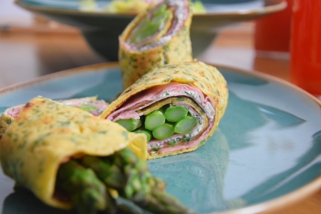 Schinken-Spargel-Palatschinken (7)