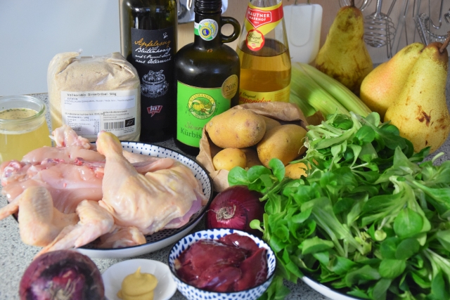 Wiener Backhendl mit Erdäpfl-Vogerlsalat (1)