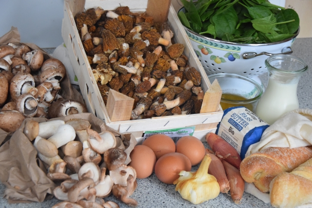 Eier mit Spinat und Pilzen (1)