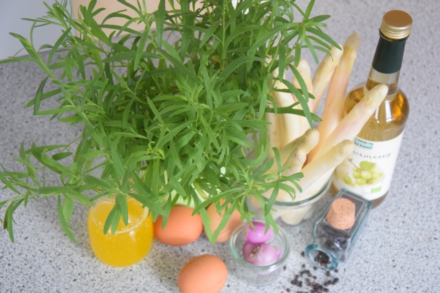 Spargel mit Sauce béarnaise (1)