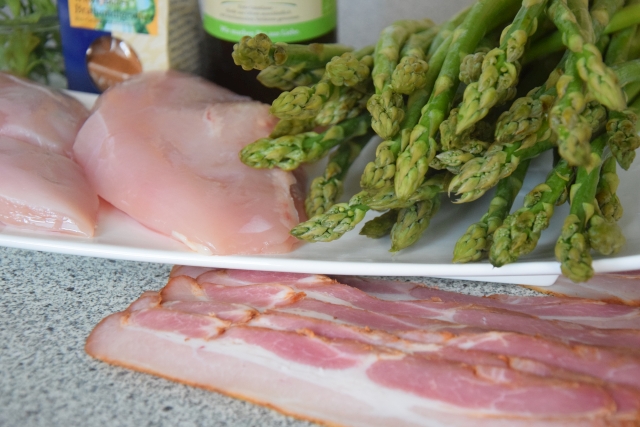 Knusper-Spargel mit Hühnerbrust und Feigenchutney (1)