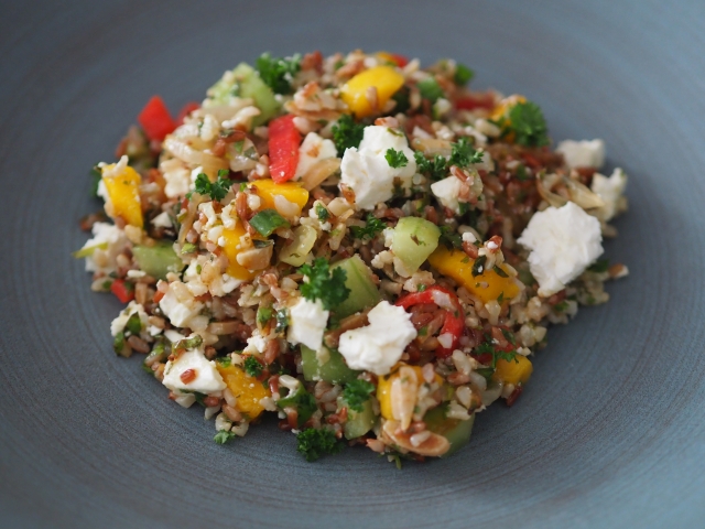 Schafkäse-Mango-Salat mit Reis (3).jpg