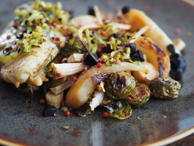 Hühnerbrust mit Lauch und Kohlsprossen-Salat (2).jpg