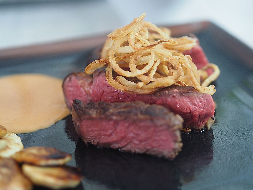 Zwiebelrostbraten „Chuck Steak“ mit Topinambur it Soße