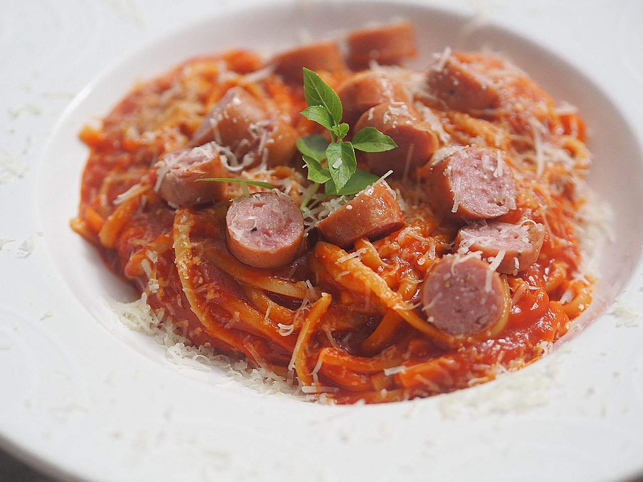 Spaghetti mit Würstchen (Sheldon Coopers Lieblingsspeise)