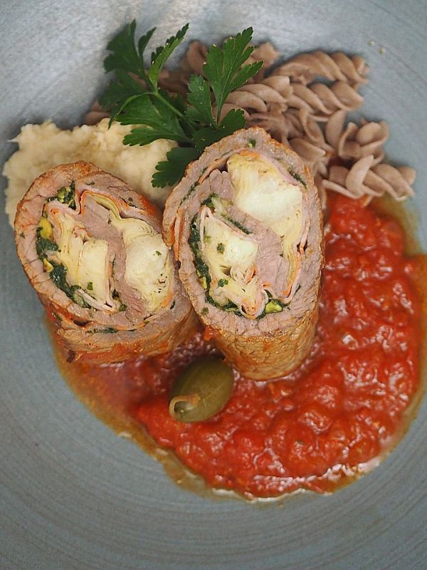 Eröffnungsfeier mit Rindsrouladen